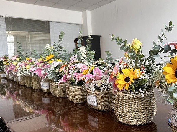 “插花拾趣，指尖绽放”欧能机械妇女节插花活动来啦！