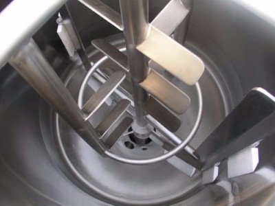 不锈钢反应釜壁上怎么清洗？3种方法可以一试「欧能机械」