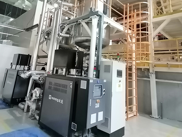 锂电内材料生产，反应釜定制油加热器控温表现出色