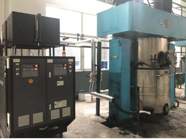 电加热导热油炉为什么要做氮气封存？欧能机械高温氮封模温机