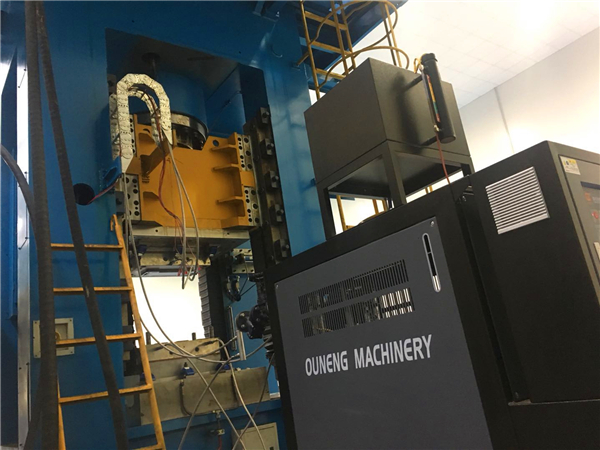 油式模温机控制面板介绍，专业咨询找「欧能机械」