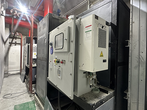 防腐剂蒸发器生产防爆电加热模温机