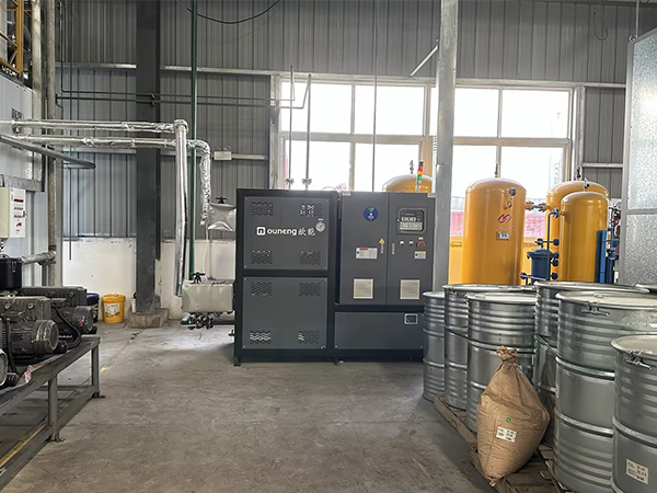 热熔胶管道控温反应釜油式模温机