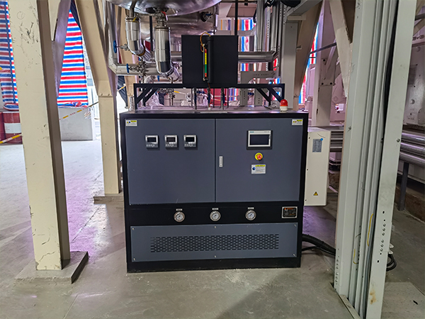 电加热导热油炉工作原理及特点，高效的工业温控设备