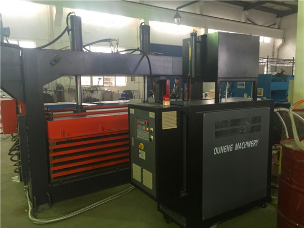 覆铜板热压机加热用哪种设备好？欧能机械推荐高温模温机