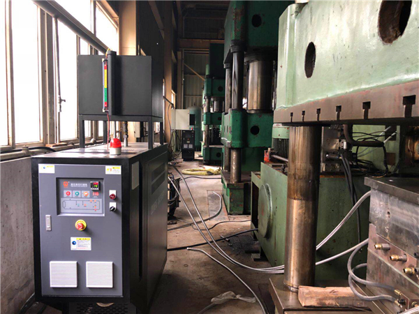 模具温度不均匀怎么解决？模温机了解一下！