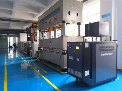 碳纤维复合材料，模压工艺温度上有什么讲究？