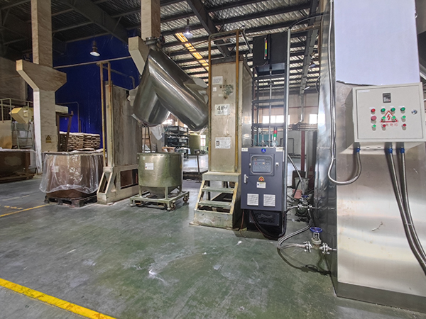 化工行业干燥油温机应用，实现PVC颗粒干燥的完美控温